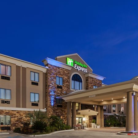 Holiday Inn Express & Suites Cleveland By Ihg Exterior photo